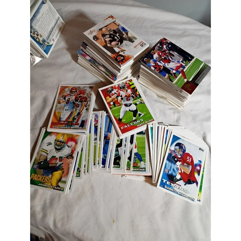 NFL Football Cards Bulk Lot Topps Upper Deck Rookie Cards miscellaneous 200 plus